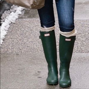 Hunter original tall rain boots in green. A classic for sure.